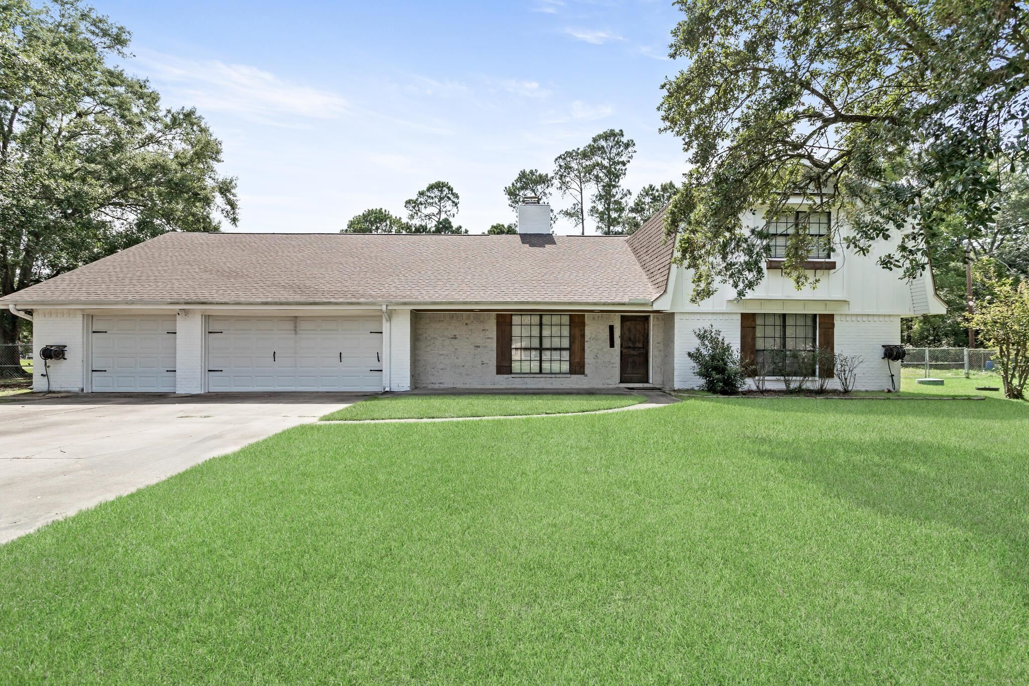 Property Photo:  5406 Lyre  TX 77630 