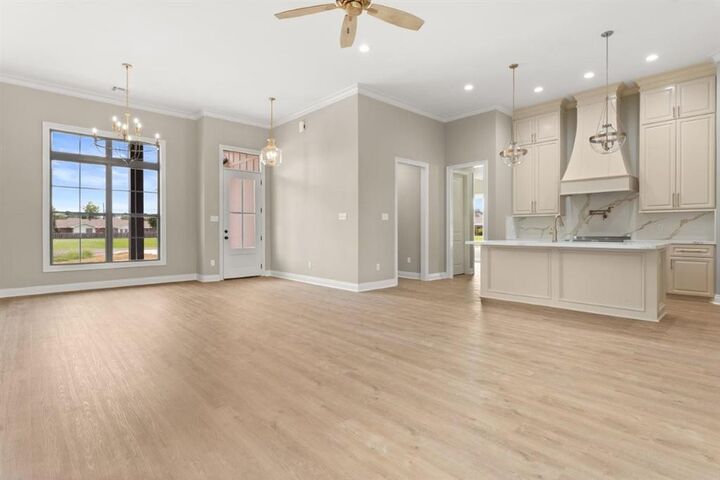 Property Photo:  2625 Laura Lane  LA 70605 