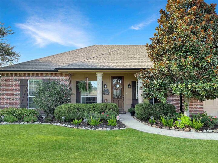 Property Photo:  1526 Clark Ct Court  LA 70611 