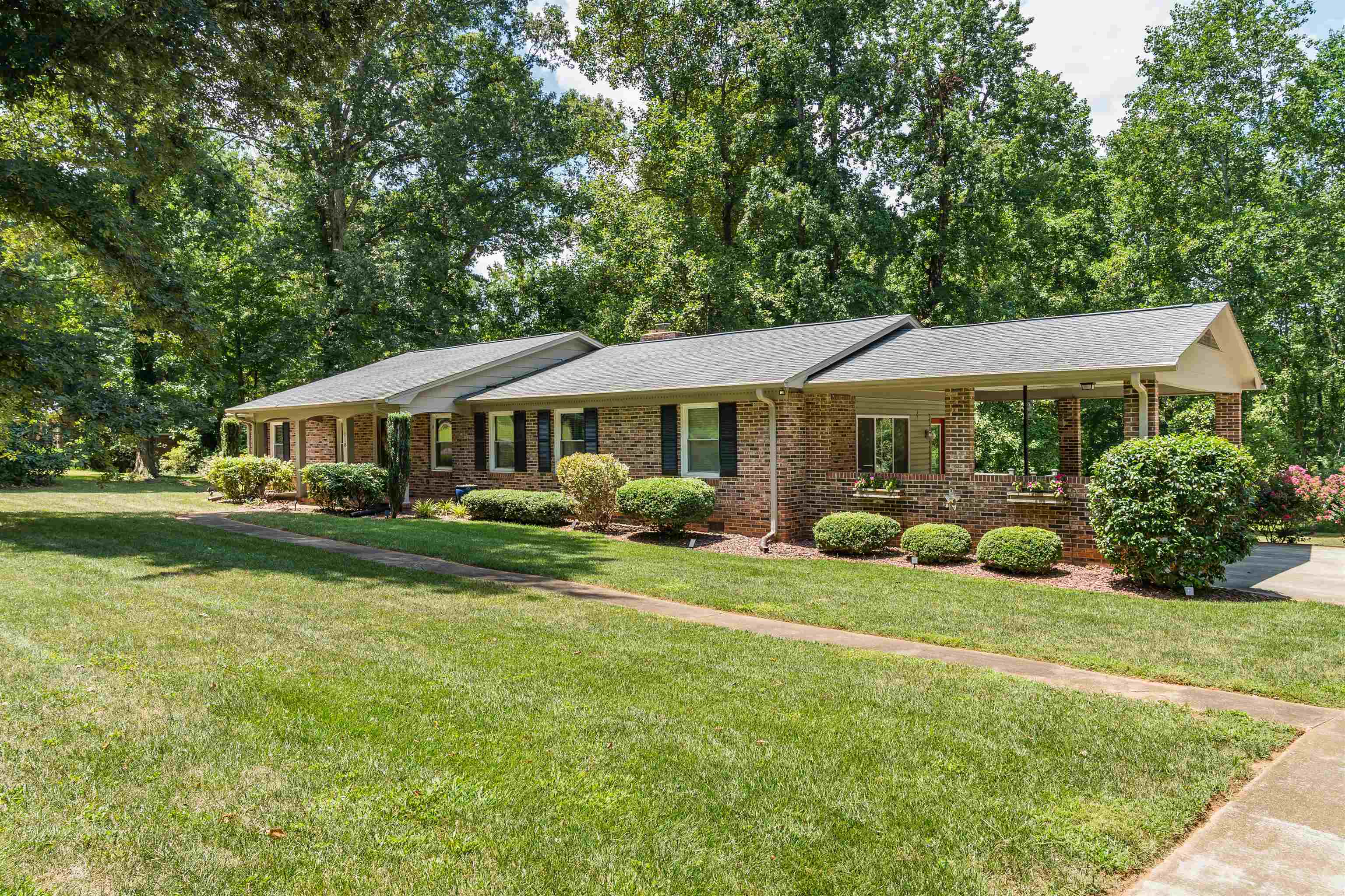 Property Photo: 118 Cheek Road SC 29303