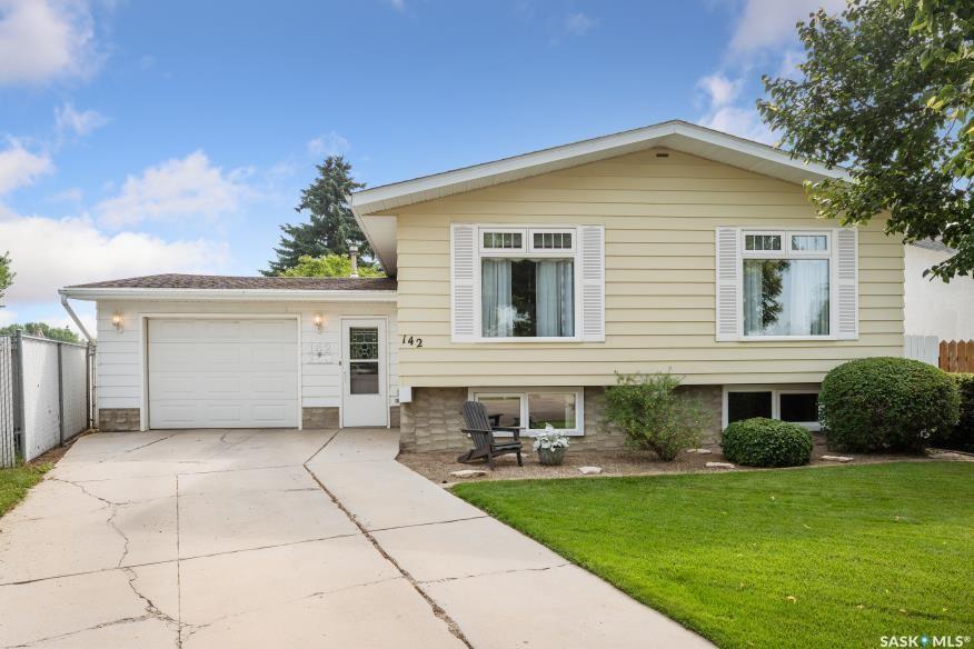 142 Douglas Crescent  Saskatoon SK S7W 0Y3 photo