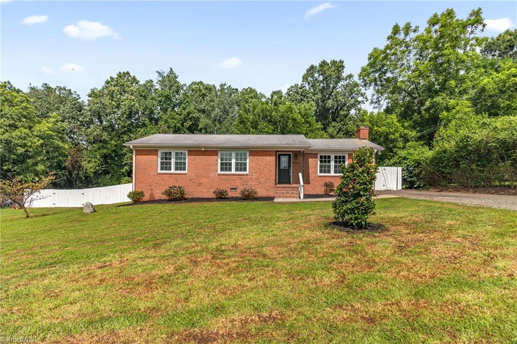 8504 Arapahoe Drive  Stokesdale NC 27357 photo