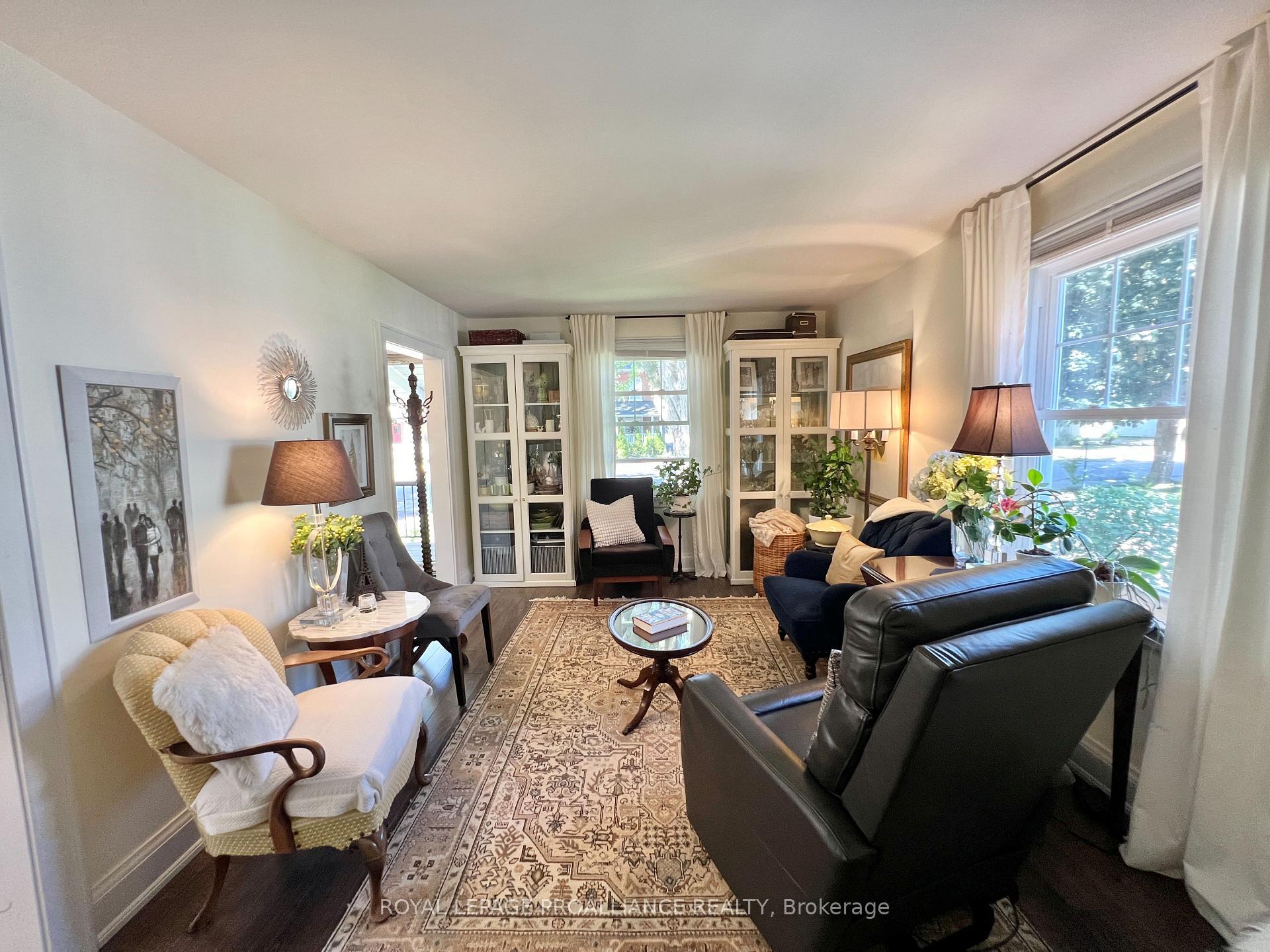 Property Photo: 173 Foster Avenue ON K8N 3P8