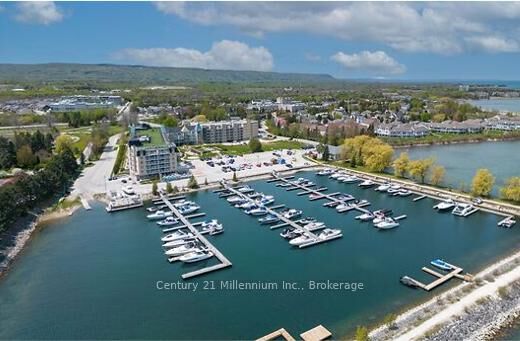 Property Photo:  9 Harbour Street E 3210-3212  ON L9Y 5C5 