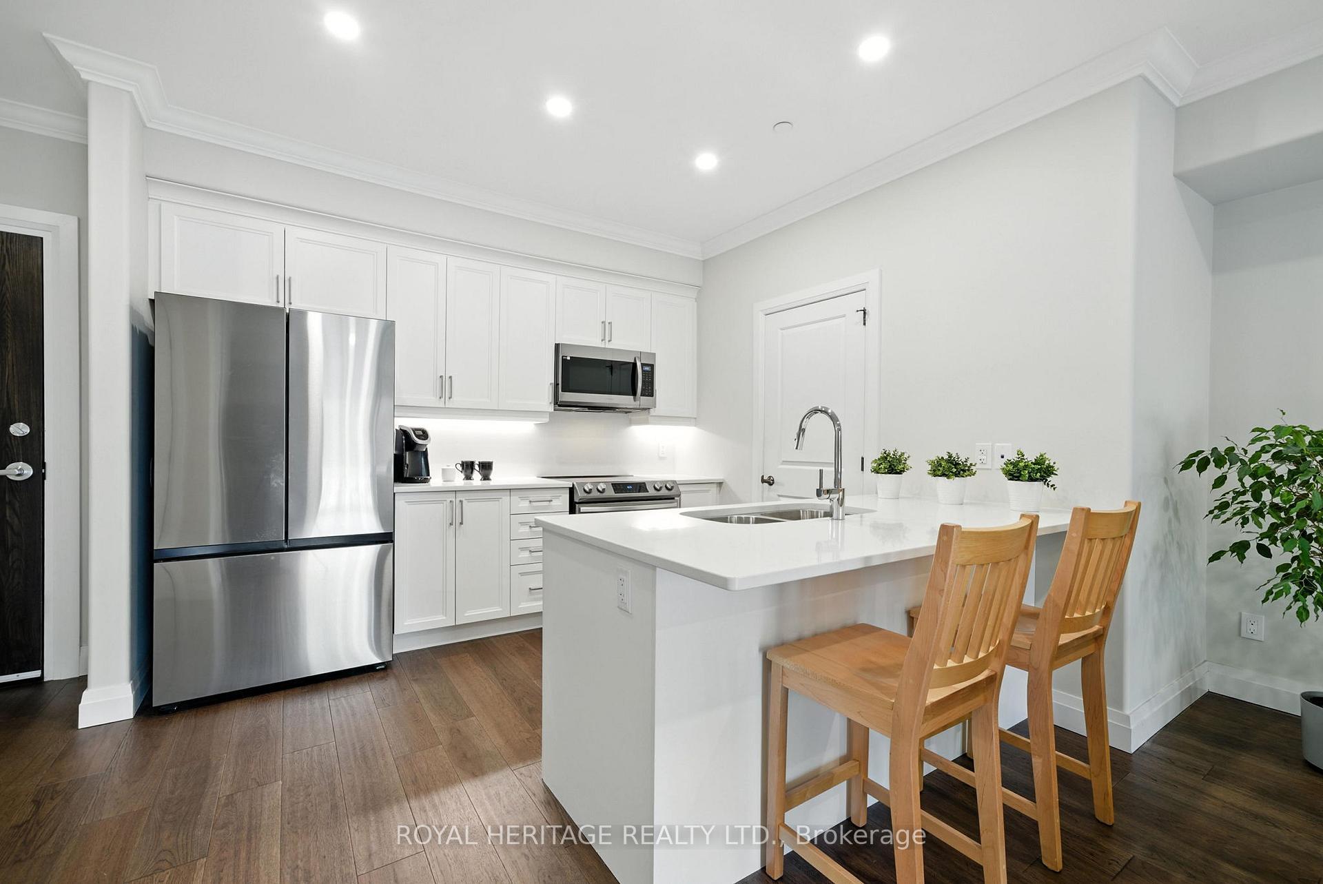 Property Photo: 19 Hampton Lane 103 ON K0L 2H0