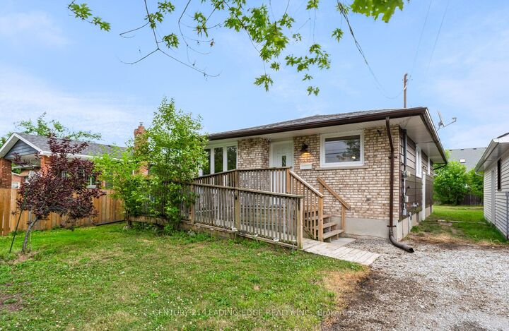 Property Photo:  636 Crescent Road  ON L2A 4P8 