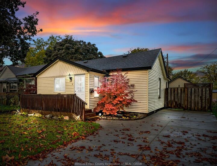 674 Eugenie Street East  Windsor ON N8X 3Y4 photo