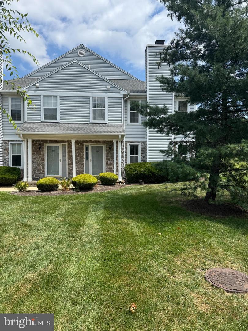 Property Photo: 109 Mews Drive 109 PA 18960
