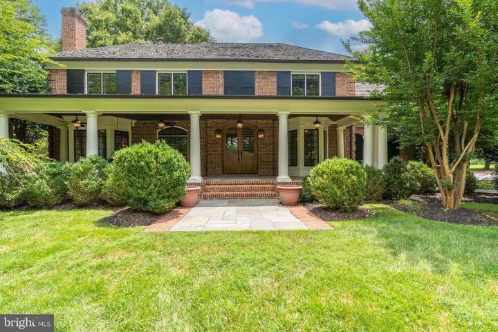 8908 Holly Leaf Lane  Bethesda MD 20817 photo