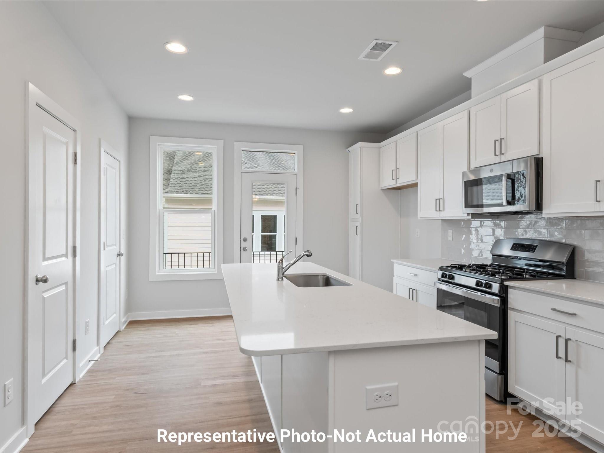 Property Photo:  9927 Annsborough Square  NC 28078 