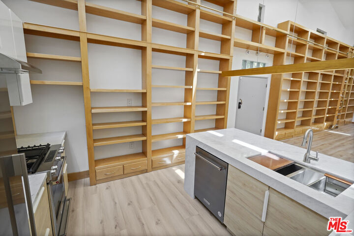 Property Photo:  28828 Selfridge Dr  CA 90265 
