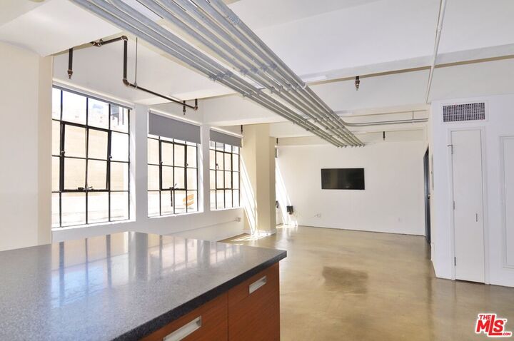 Property Photo: 746 S Los Angeles St CA 90014