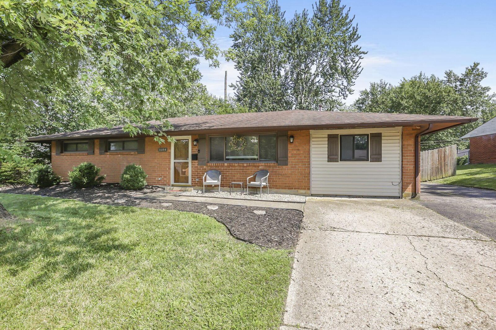 Property Photo:  1684 Haft Drive  OH 43068