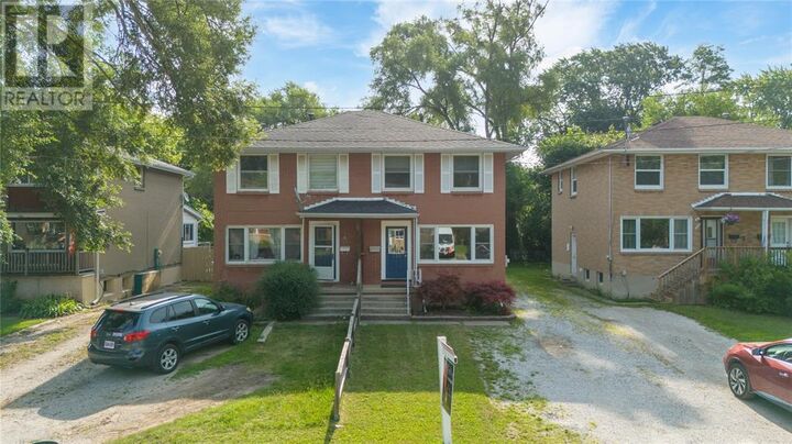 Photo de la propriété: 770 Netherlands Place ON N7S 2W4