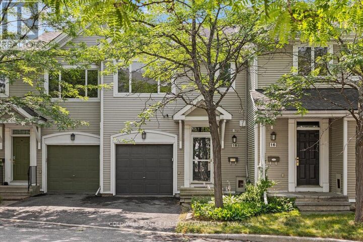 Property Photo: 18 Maxton Private ON K1J 1J2