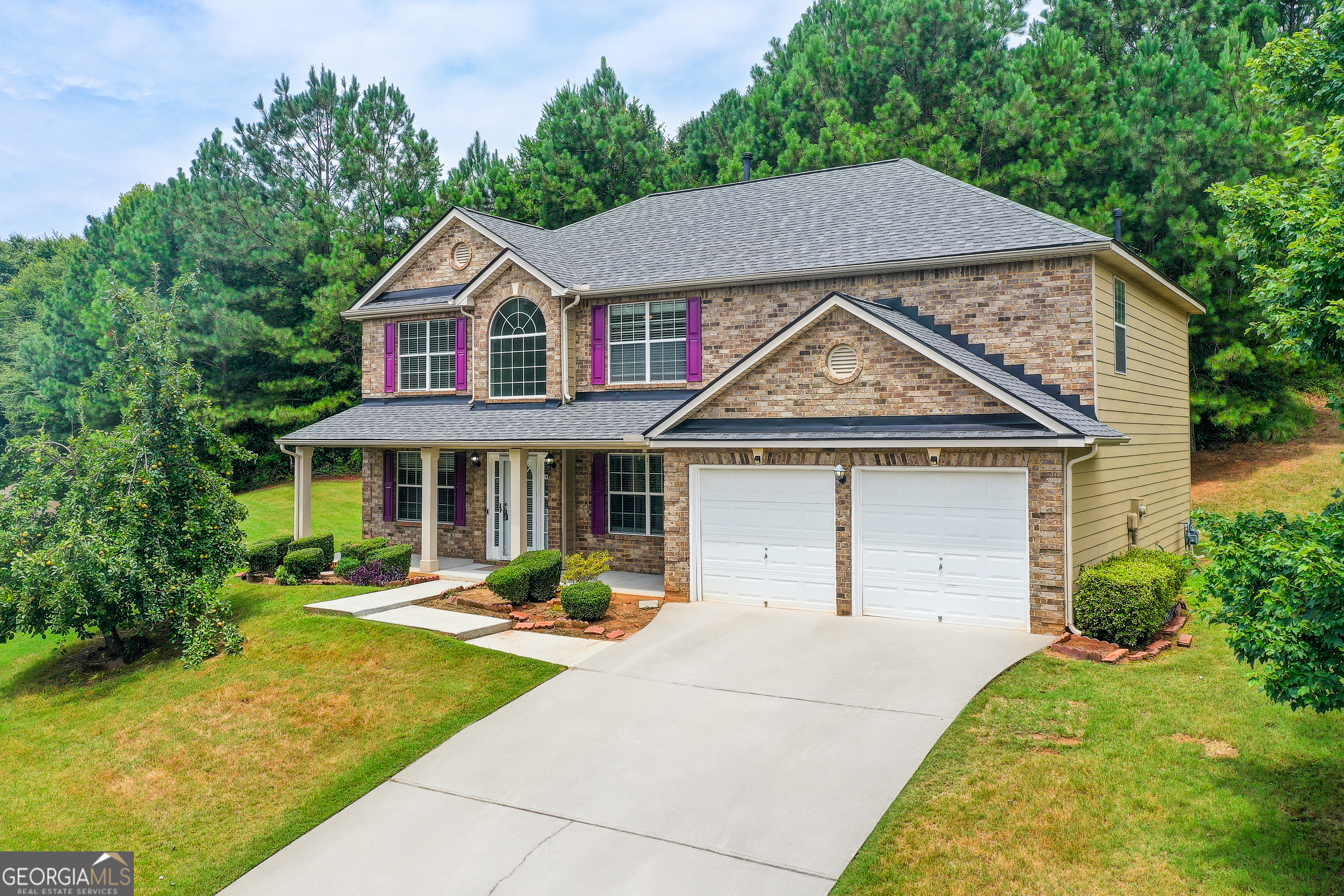 Property Photo: 1400 Travers Creek Trail GA 30012