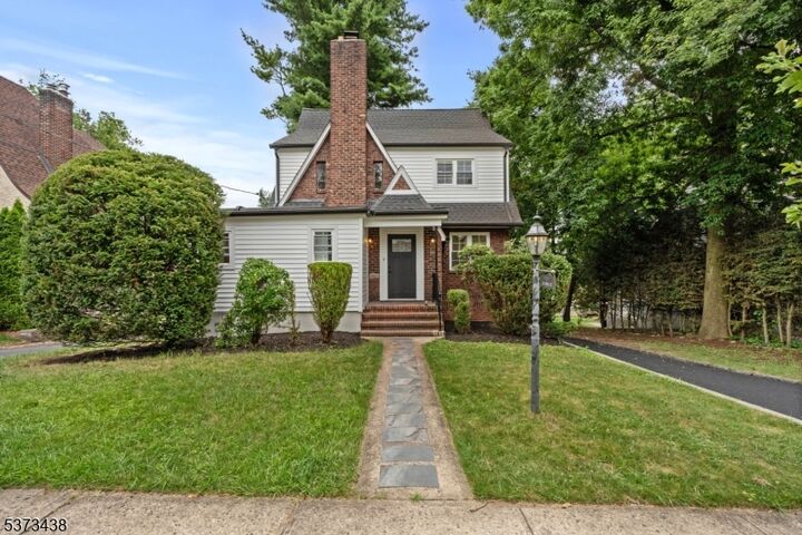 871 Prince St  Teaneck Twp. NJ 07666 photo