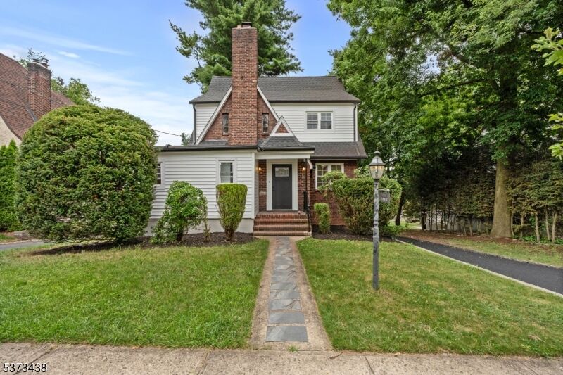 Property Photo:  871 Prince St  NJ 07666 