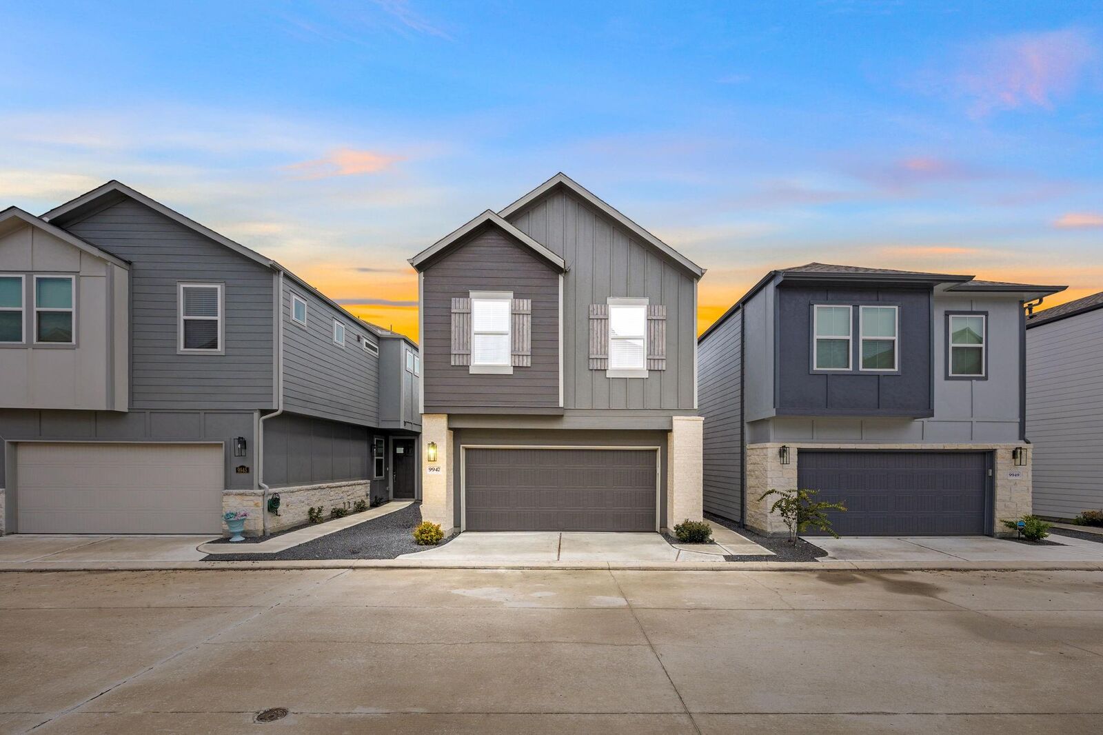 Property Photo: 9947 Storehouse Drive TX 77080