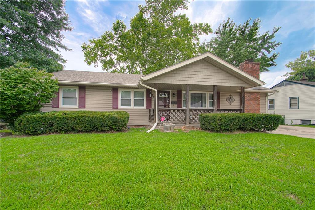 Property Photo:  1612 N McCoy Street  MO 64050 