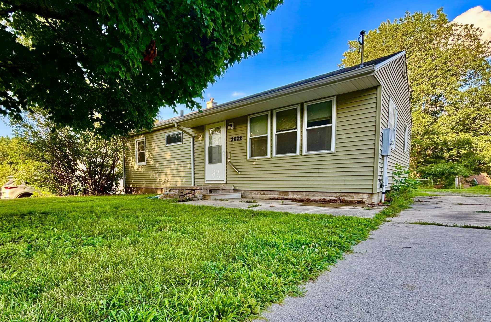 2622 Garden Avenue  Cedar Falls IA 50613 photo