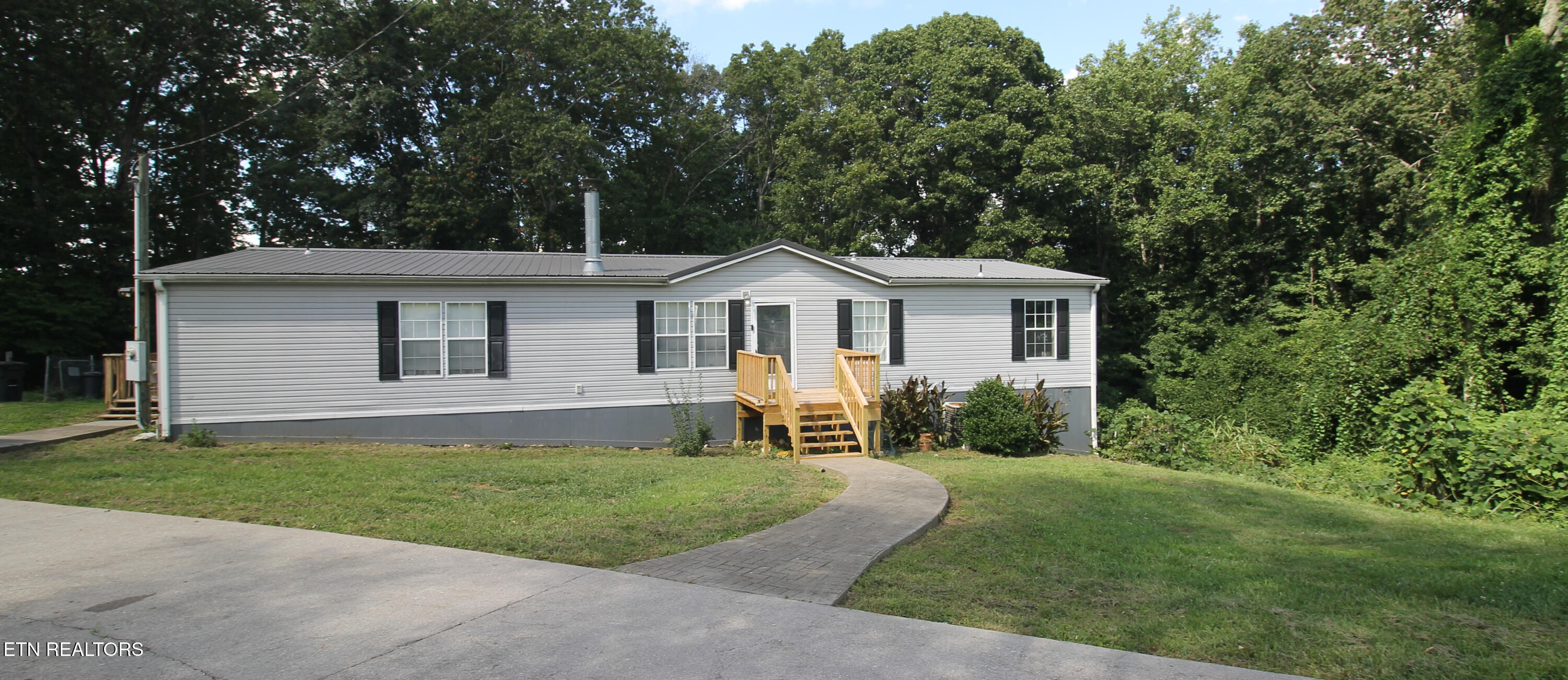 Property Photo: 4101 Kingston Hwy TN 37763