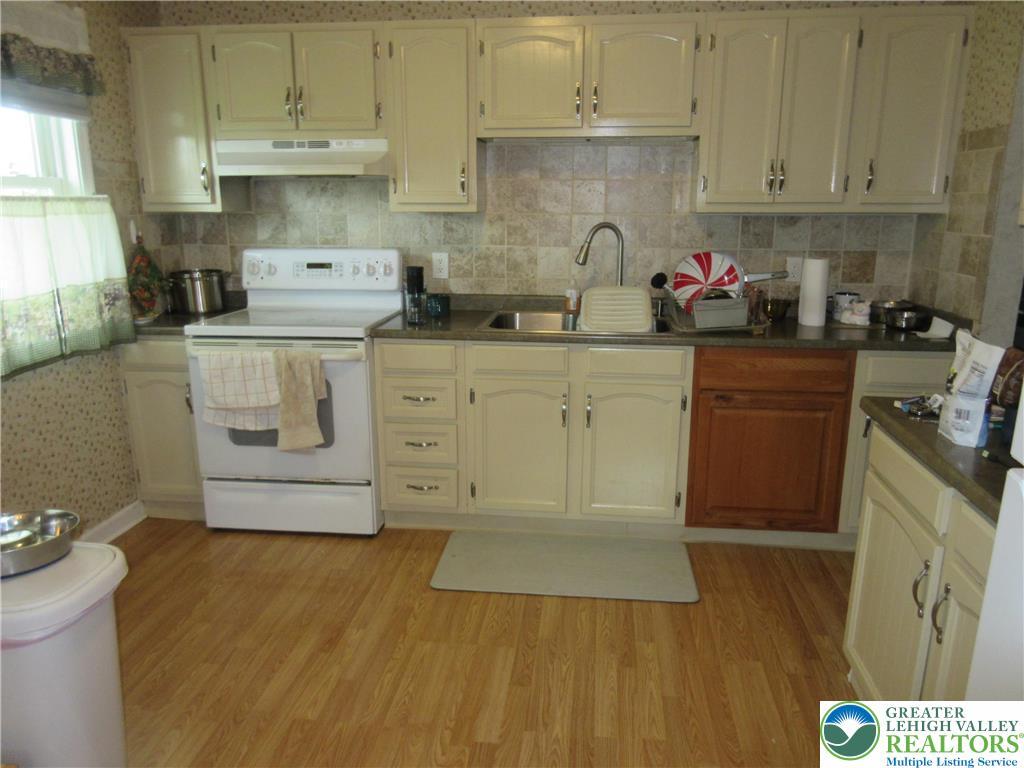 Property Photo: 3027 Hecktown Road PA 18045
