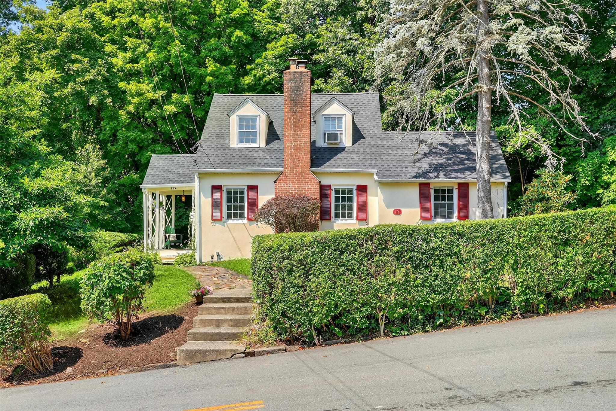 Property Photo:  174 Harvard Drive  NY 10530 