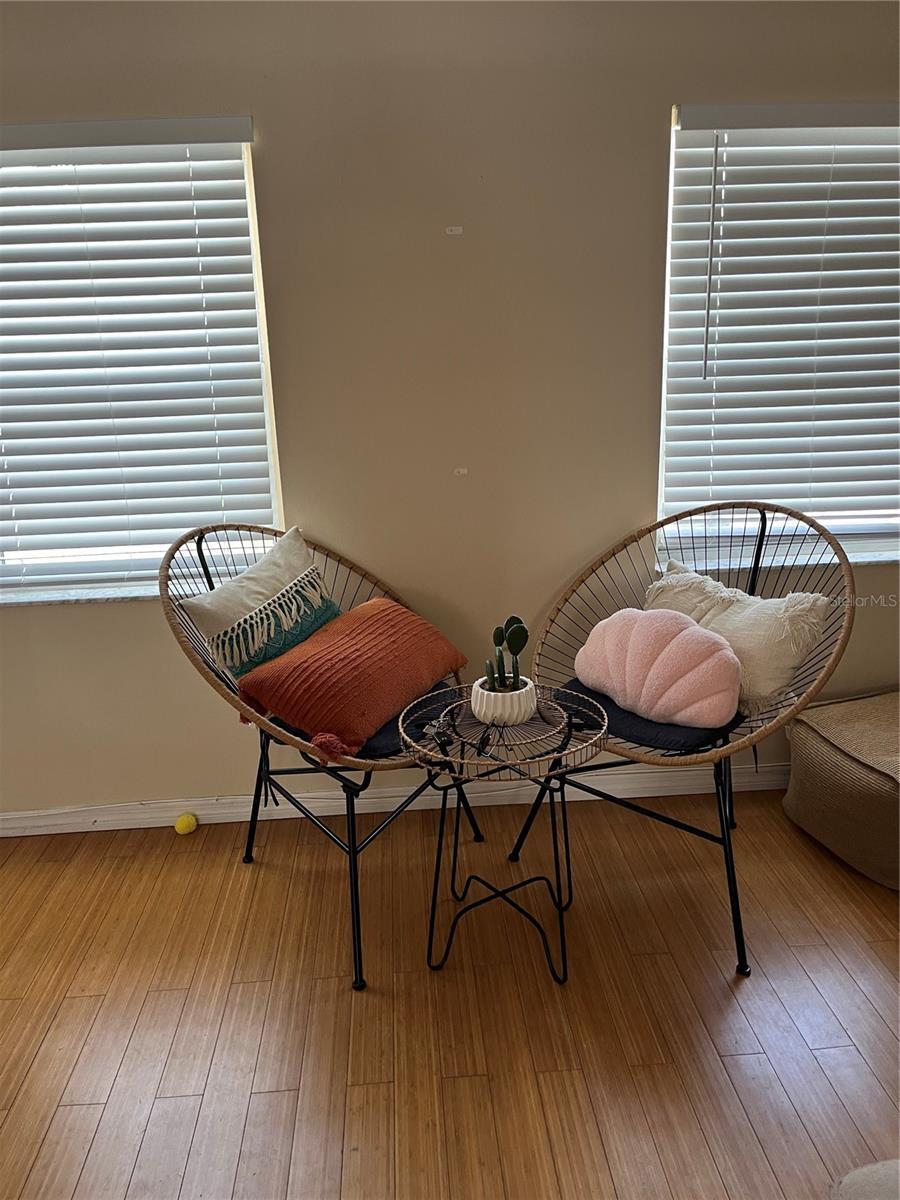 Property Photo: 6980 Avenue Des Palais 2 FL 33707