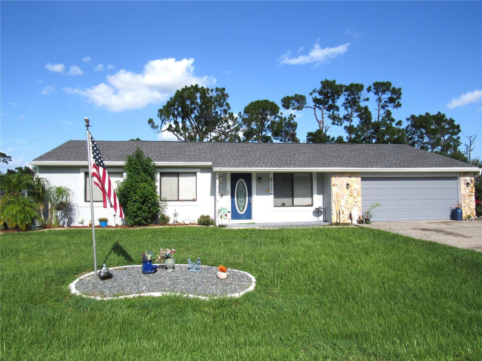 Property Photo: 1588 Abscott Street FL 33952
