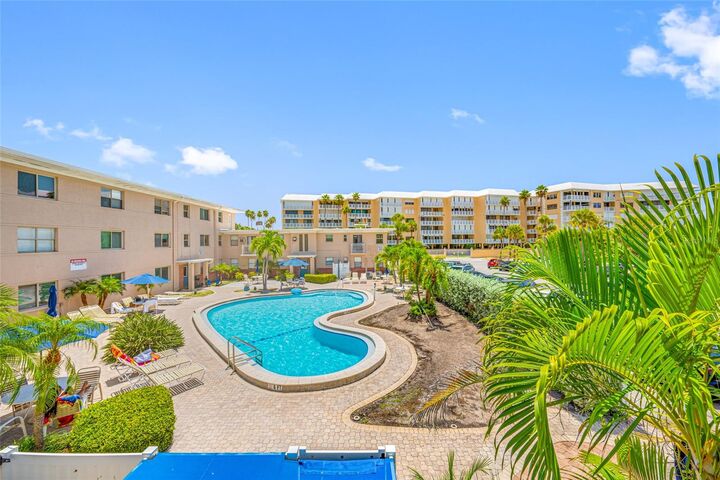 Property Photo: 6700 Sunset Way 105 FL 33706