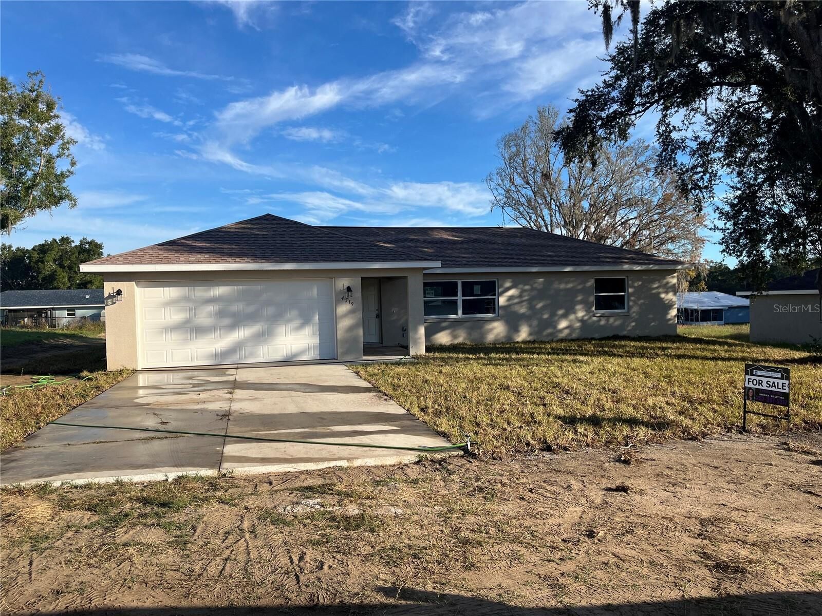 Property Photo: 4519 E Walker Street FL 34453