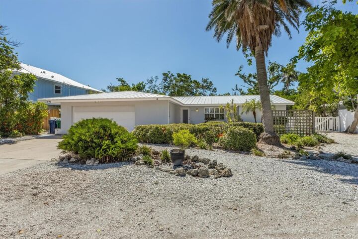 413 Poinsettia Road  Anna Maria FL 34216 photo