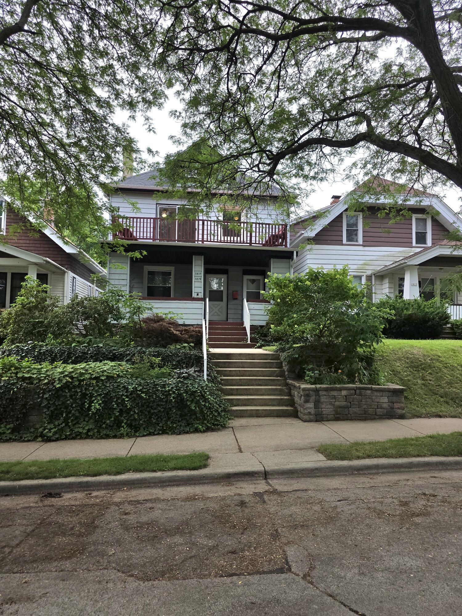 Property Photo:  1817 E Rusk Ave 1819  WI 53207 