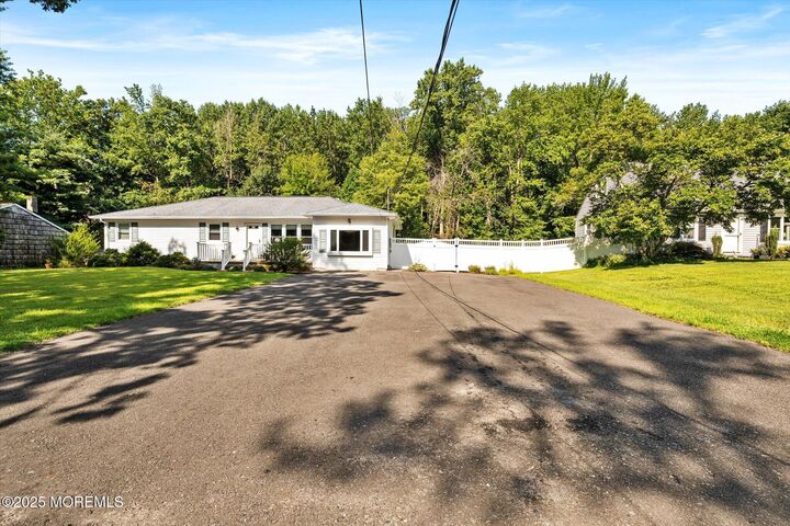 Property Photo:  19 Highbridge Road  NJ 08533 