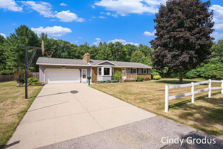 Property Photo: 2085 E 95th Street MI 49337