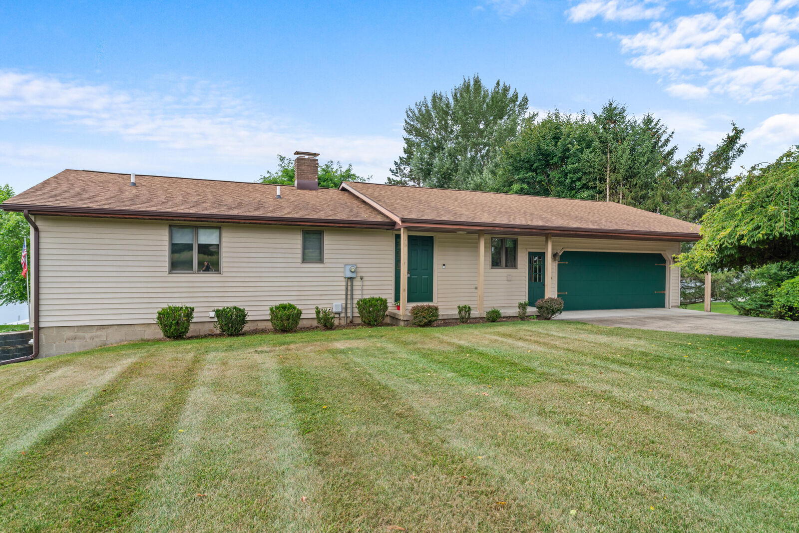 Property Photo: 4219 Kim Drive MI 49242