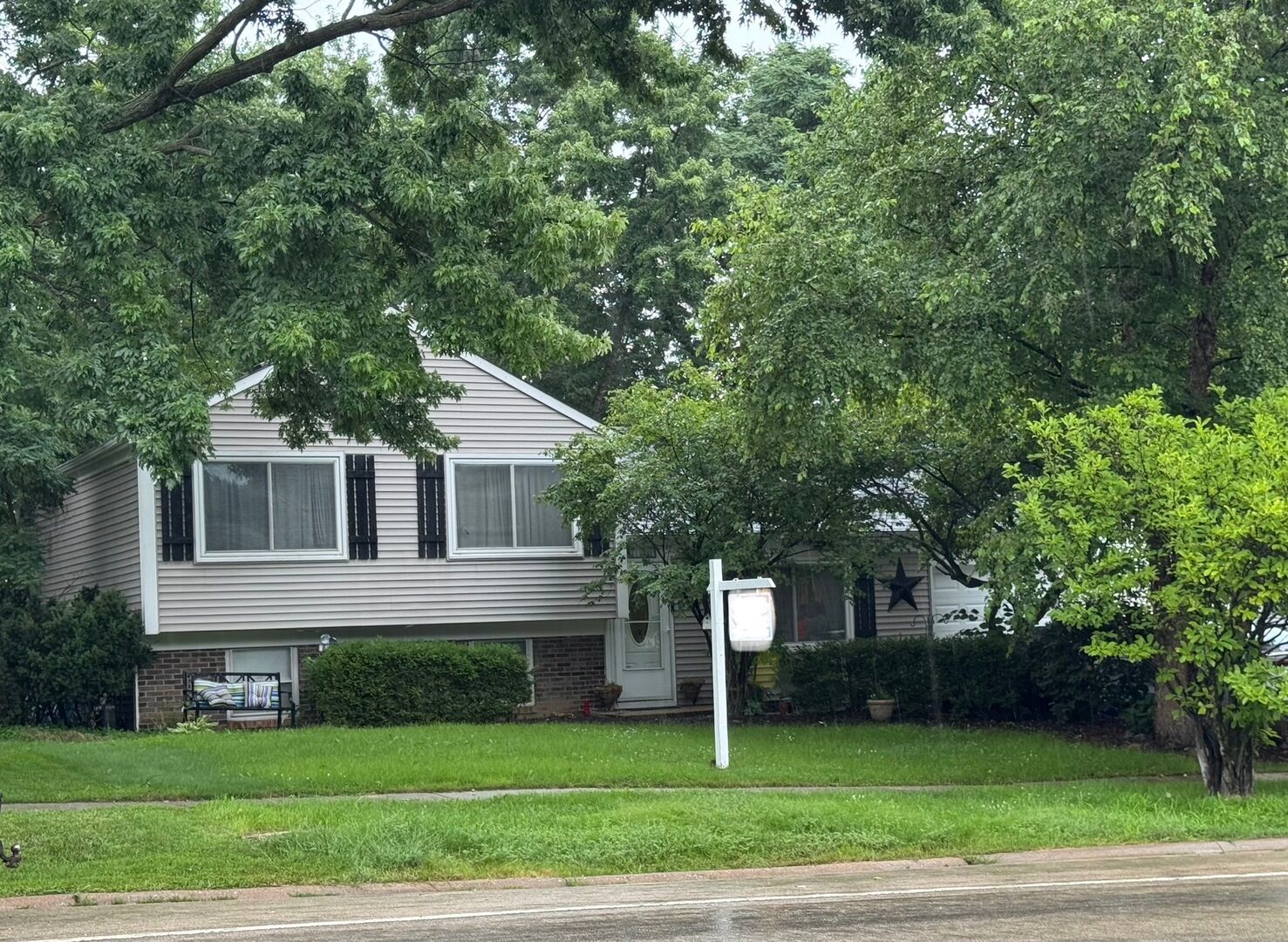 Property Photo: 517 W Haven Avenue IL 60451