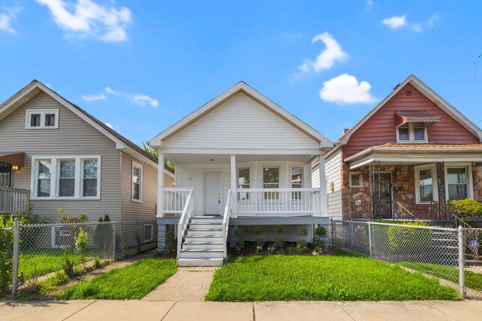 Property Photo:  17 E 100th Place  IL 60628 