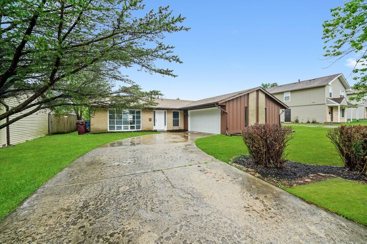 Property Photo: 3032 E 223rd Street IL 60411