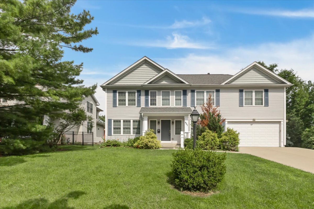 927 S Charlotte Street  Lombard IL 60148 photo
