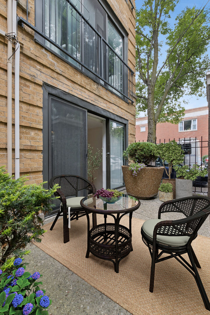 Property Photo:  1069 W Foster Avenue 1C  IL 60640 