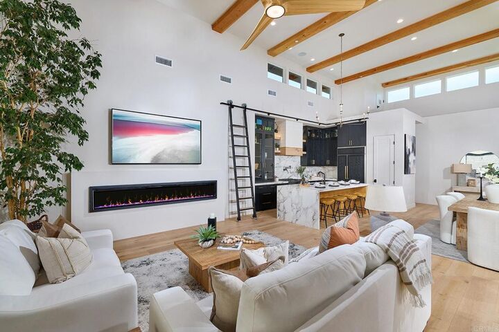 Property Photo:  177 N Vulcan Avenue  CA 92024 