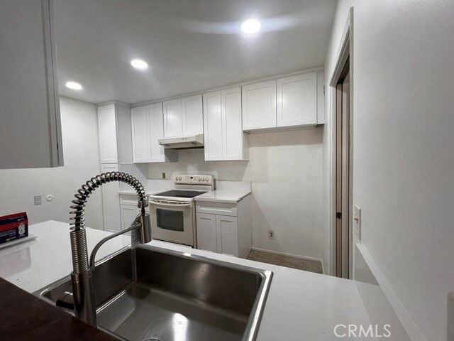 Property Photo: 5600 Kensington Way 209 CA 90230