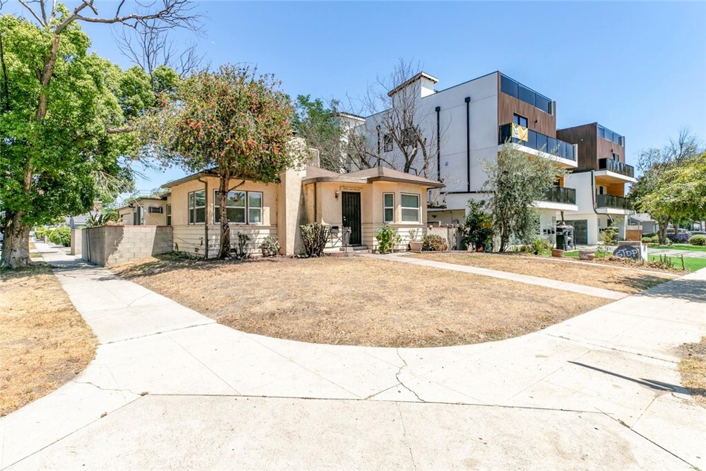 Property Photo: 5656 Cartwright CA 91601