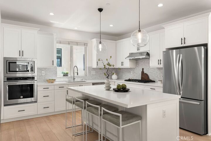 608 Malibu  Costa Mesa CA 92627 photo