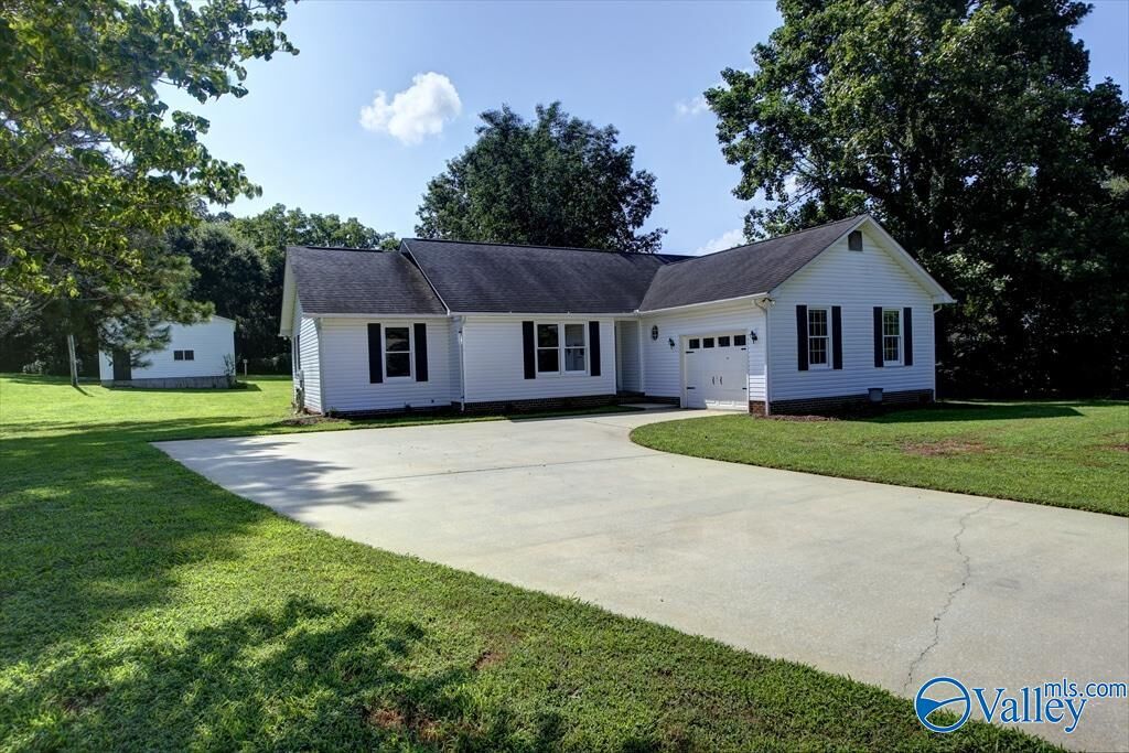 Property Photo:  24244 Hays Mill Road  AL 35620 