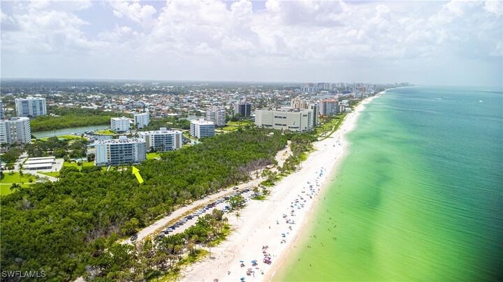 Property Photo:  5 Bluebill Avenue 105  FL 34108 