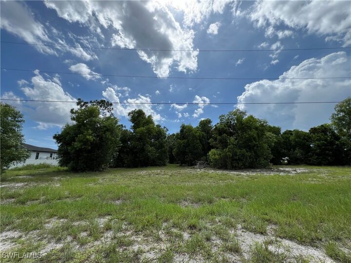 Property Photo:  4706 NW 38th Avenue  FL 33993 