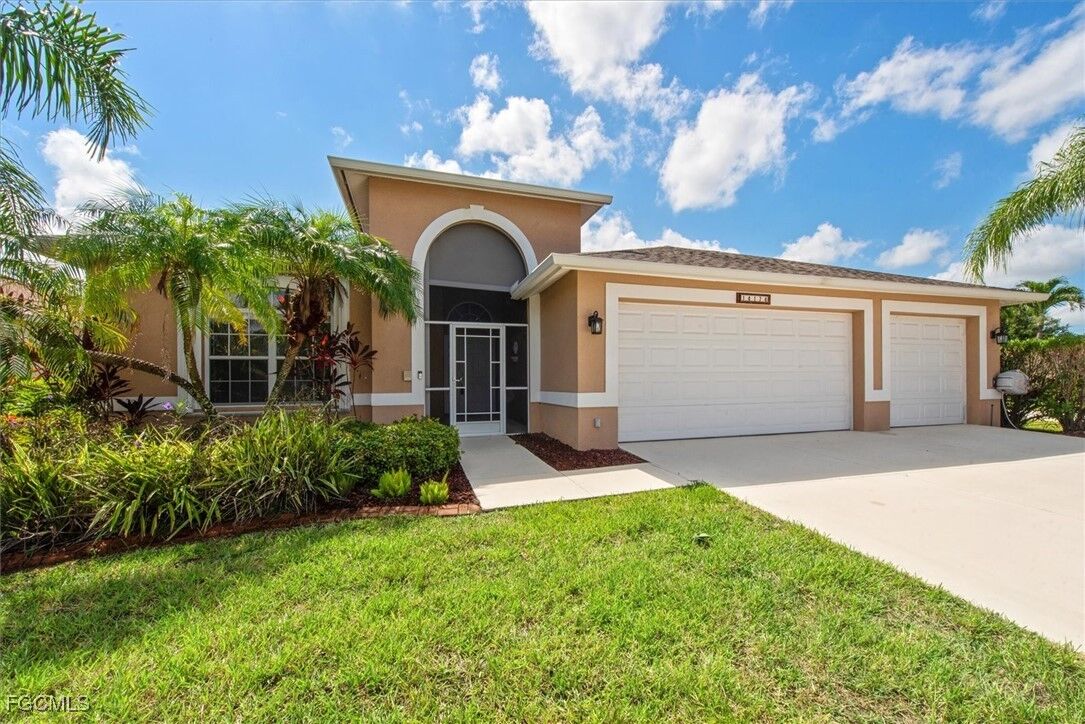 Property Photo: 14174 Montauk Lane FL 33919
